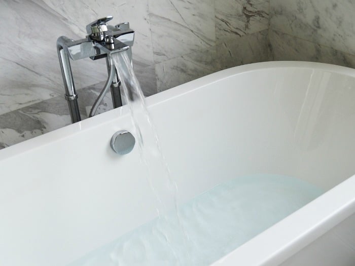 The Best Ways to Remove Hard Water Stains