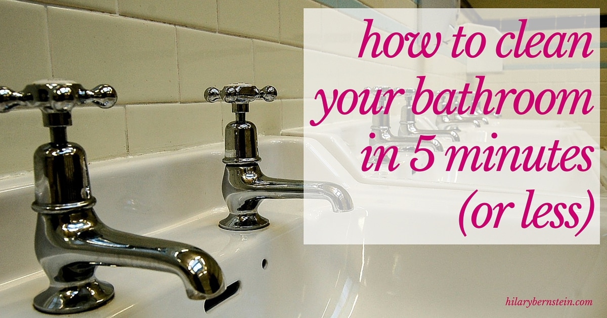 Sometimes, you just need to clean your bathroom in a hurry. Here’s how to clean your bathroom in 5 minutes (or less).