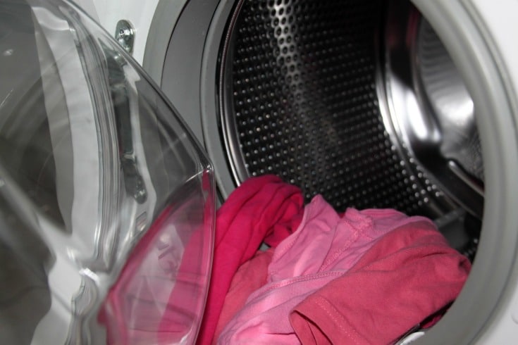 Got dirty clothes? Here's 4 steps to washing a load of laundry!